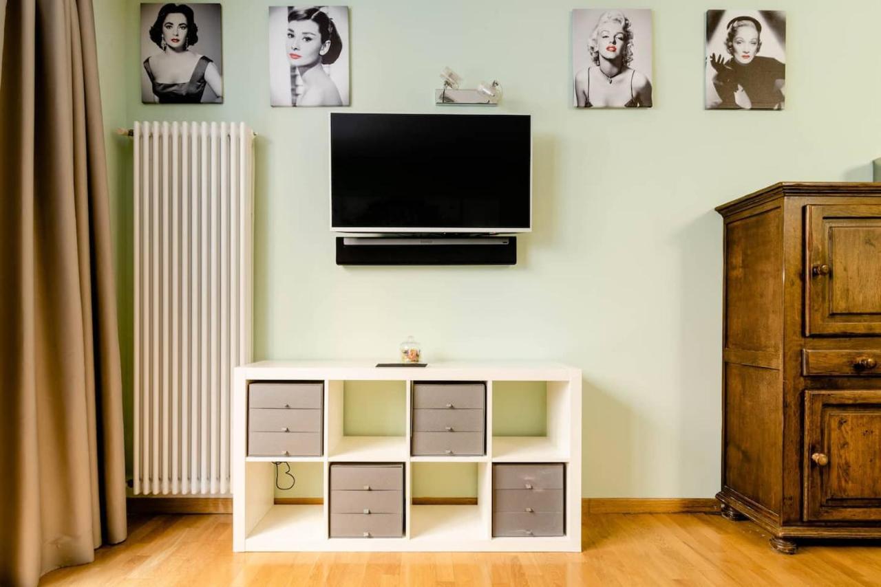 Central Studio Apartment - 24H Self Checkin Milan Luaran gambar