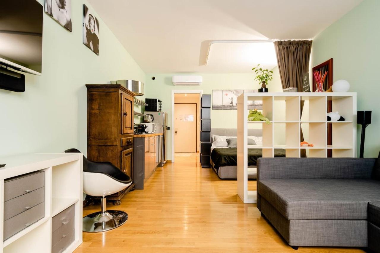 Central Studio Apartment - 24H Self Checkin Milan Luaran gambar