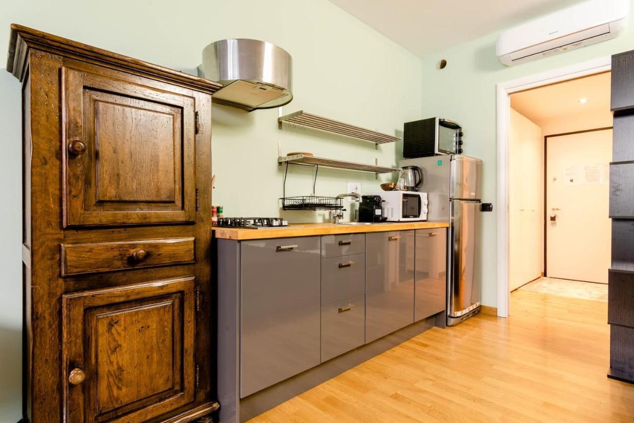 Central Studio Apartment - 24H Self Checkin Milan Luaran gambar