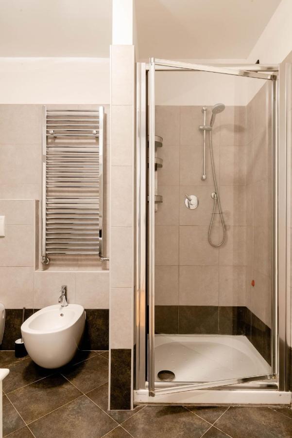 Central Studio Apartment - 24H Self Checkin Milan Luaran gambar